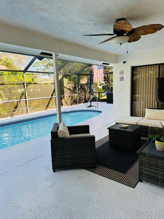 最近租的: $3,500 (3 贝兹, 2 浴室, 1528 平方英尺)