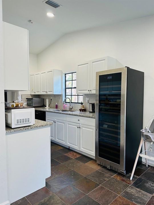 最近租的: $3,500 (3 贝兹, 2 浴室, 1528 平方英尺)