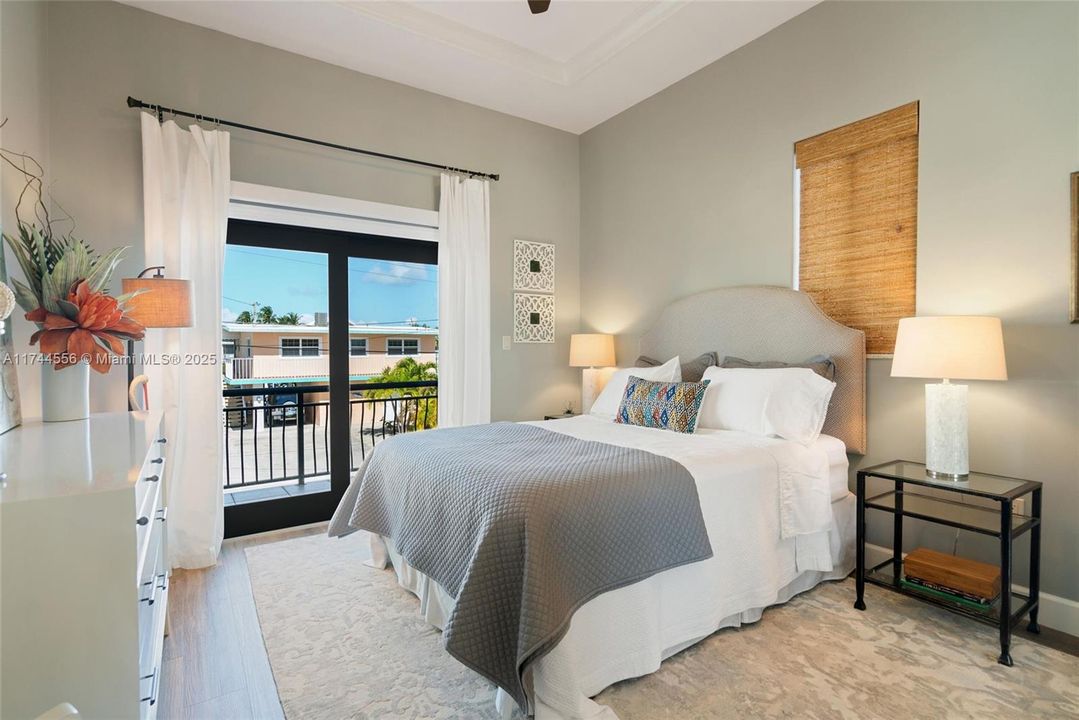 Недавно продано: $2,599,000 (3 спален, 2 ванн, 0 Квадратных фут)