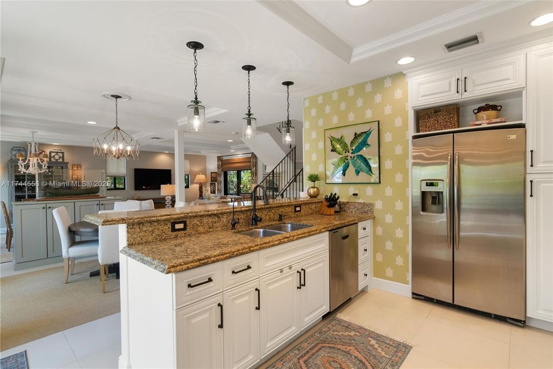 Недавно продано: $2,599,000 (3 спален, 2 ванн, 0 Квадратных фут)