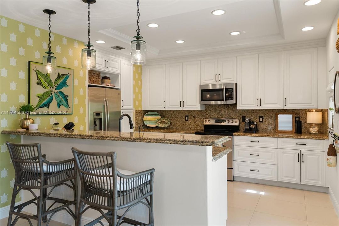 Недавно продано: $2,599,000 (3 спален, 2 ванн, 0 Квадратных фут)