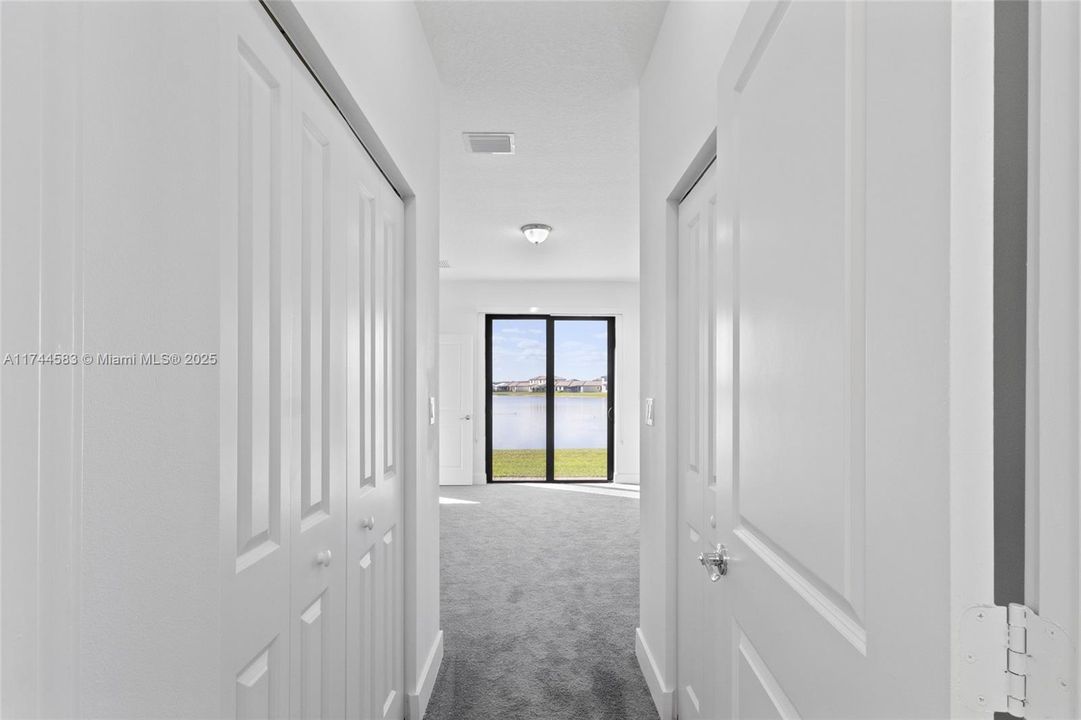 Recently Sold: $385,000 (3 beds, 2 baths, 1602 Square Feet)