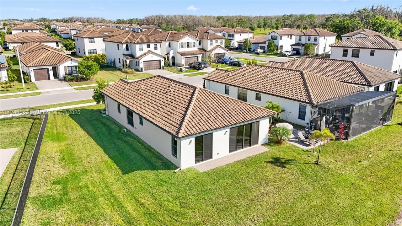 Recently Sold: $385,000 (3 beds, 2 baths, 1602 Square Feet)