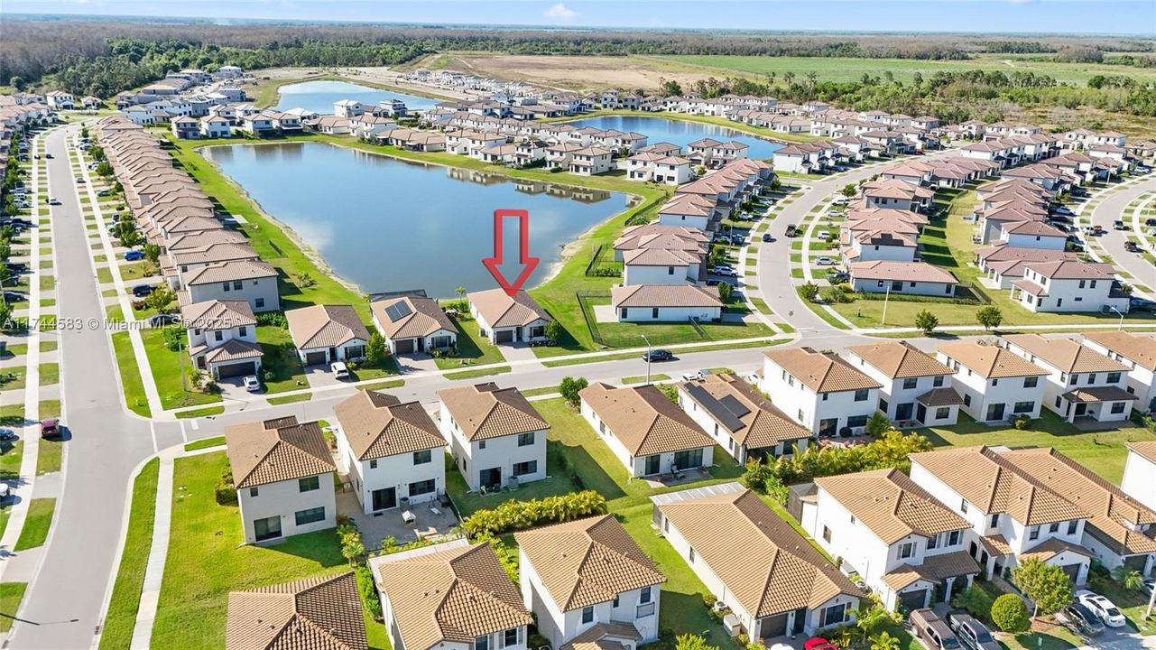Recently Sold: $385,000 (3 beds, 2 baths, 1602 Square Feet)