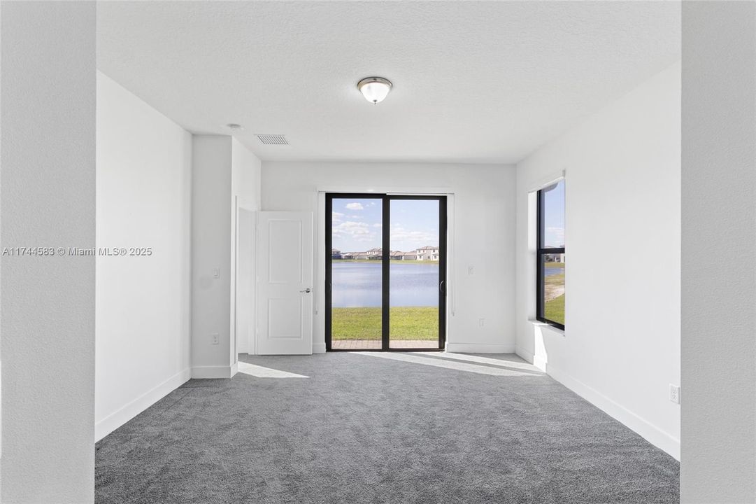 Recently Sold: $385,000 (3 beds, 2 baths, 1602 Square Feet)
