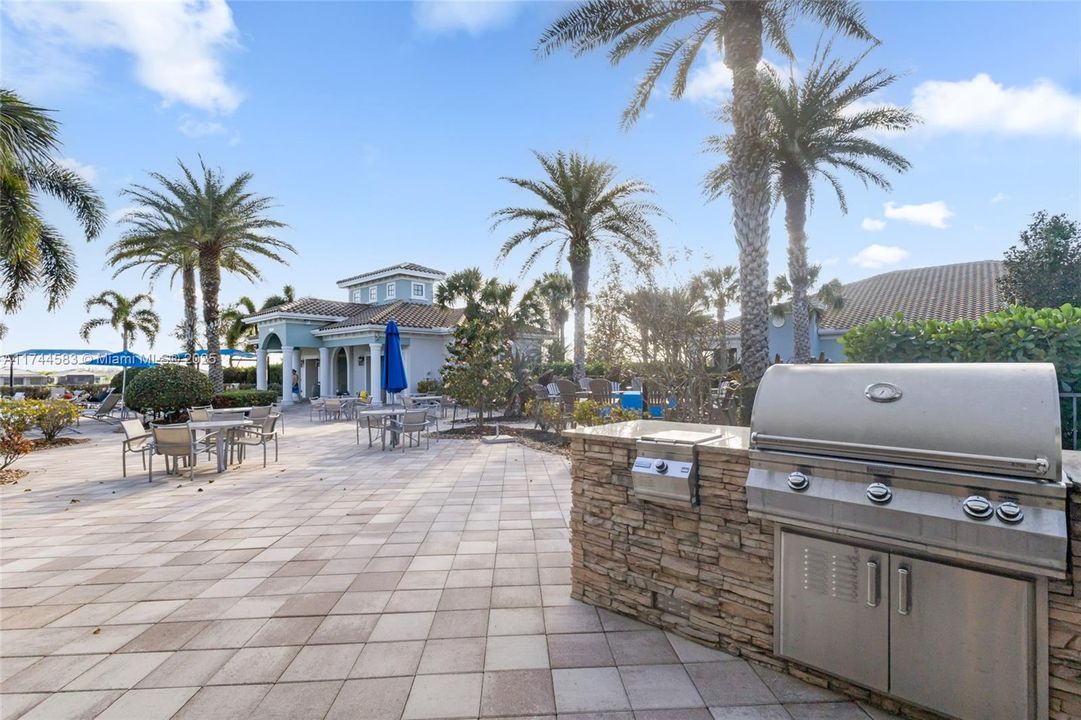 Recently Sold: $385,000 (3 beds, 2 baths, 1602 Square Feet)