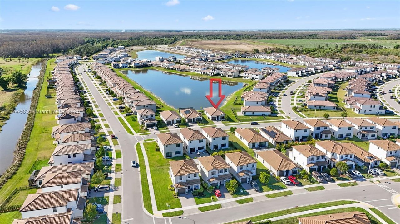 Recently Sold: $385,000 (3 beds, 2 baths, 1602 Square Feet)