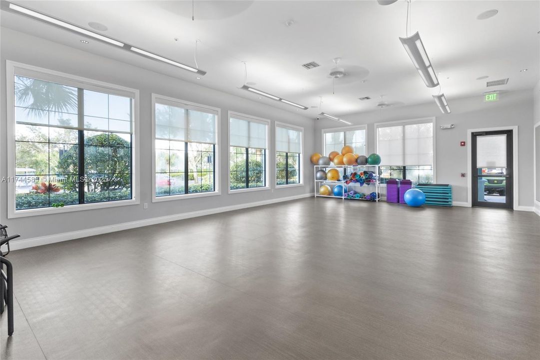 Recently Sold: $385,000 (3 beds, 2 baths, 1602 Square Feet)