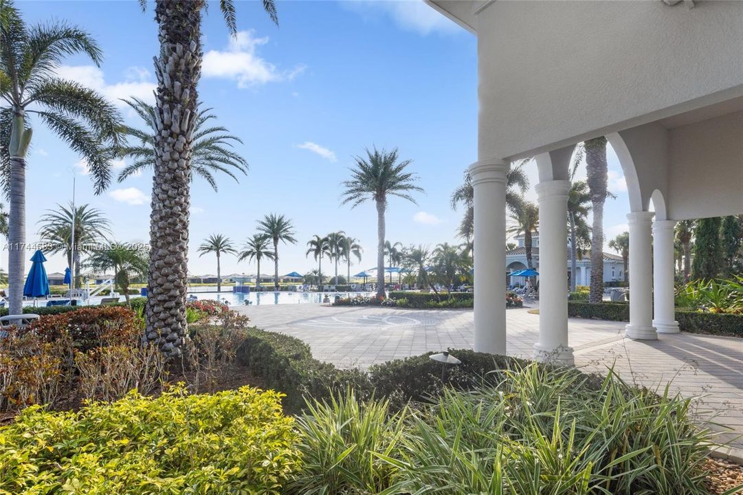 Recently Sold: $385,000 (3 beds, 2 baths, 1602 Square Feet)