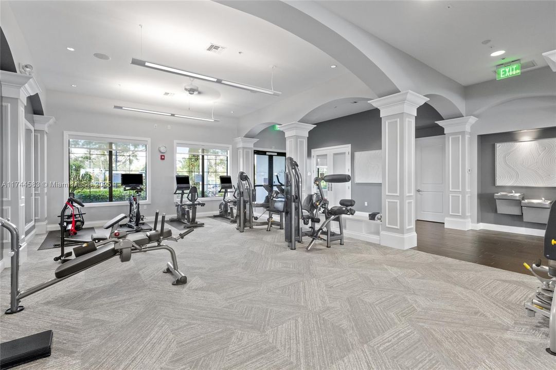 Recently Sold: $385,000 (3 beds, 2 baths, 1602 Square Feet)