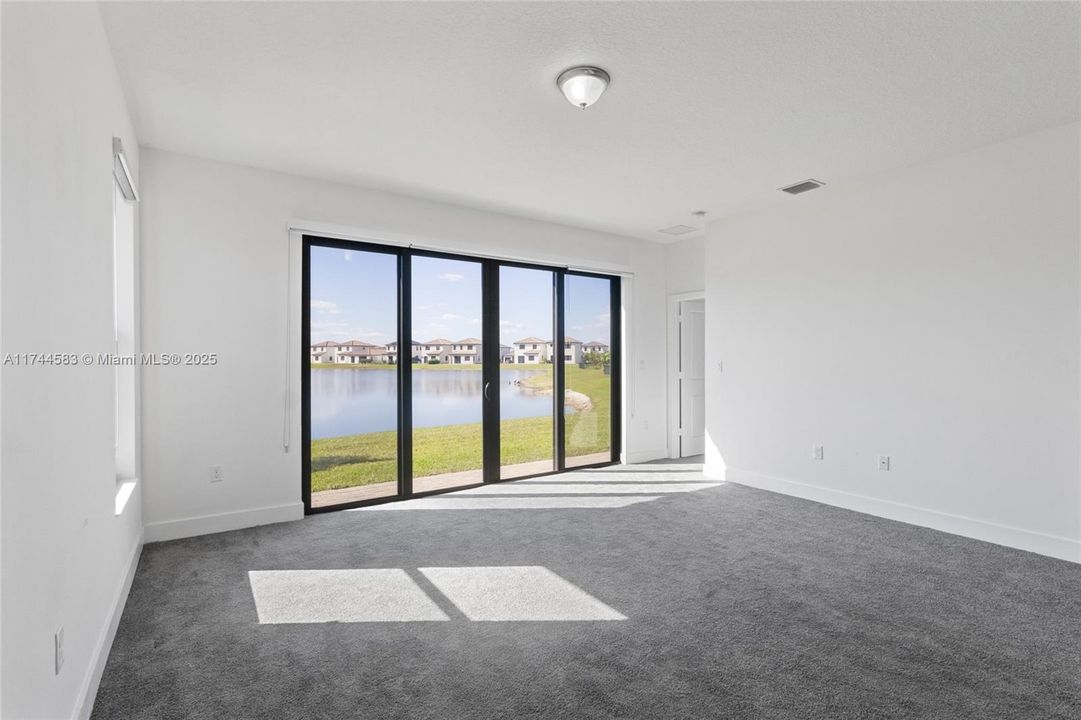 Recently Sold: $385,000 (3 beds, 2 baths, 1602 Square Feet)