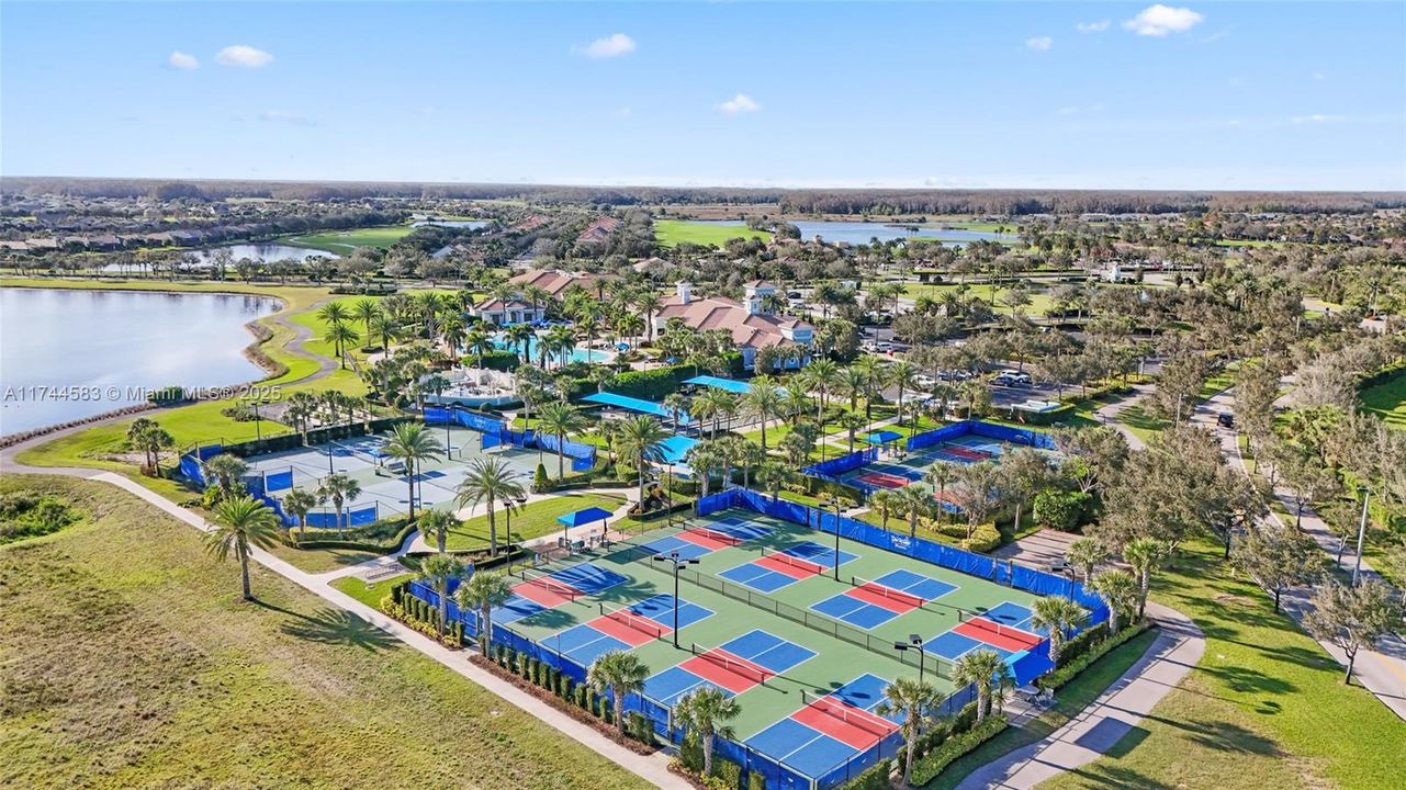 Recently Sold: $385,000 (3 beds, 2 baths, 1602 Square Feet)
