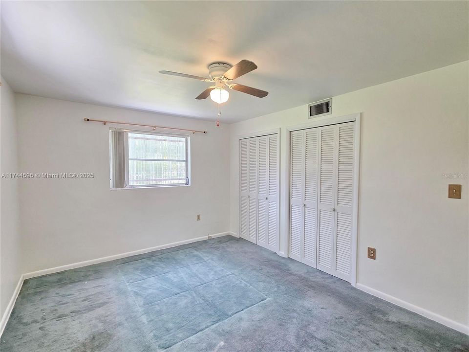 Active With Contract: $295,000 (2 beds, 2 baths, 1371 Square Feet)