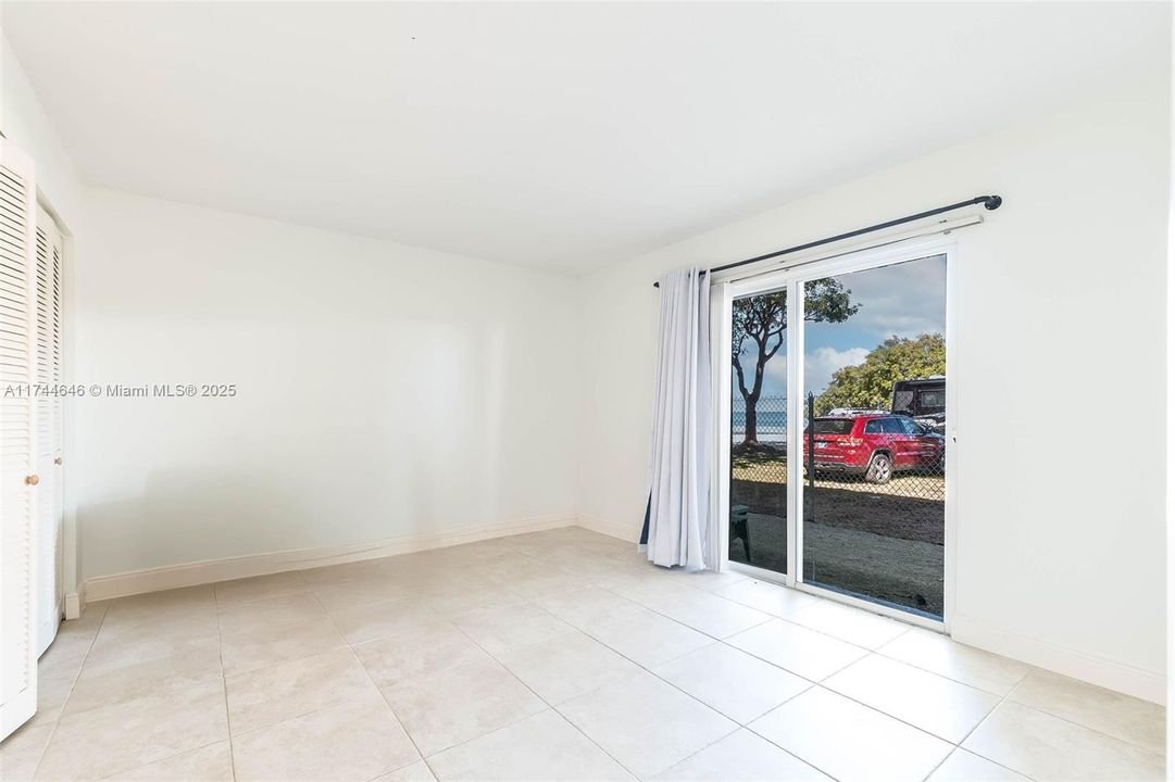 Vendido Recientemente: $299,000 (1 camas, 1 baños, 598 Pies cuadrados)