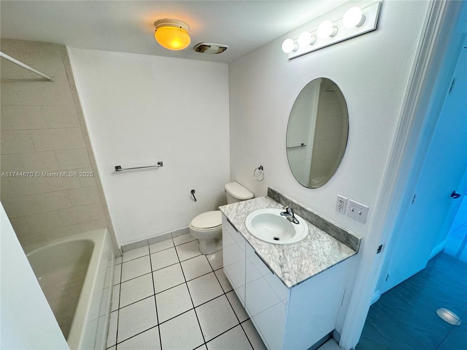 Недавно арендовано: $3,650 (2 спален, 2 ванн, 1470 Квадратных фут)