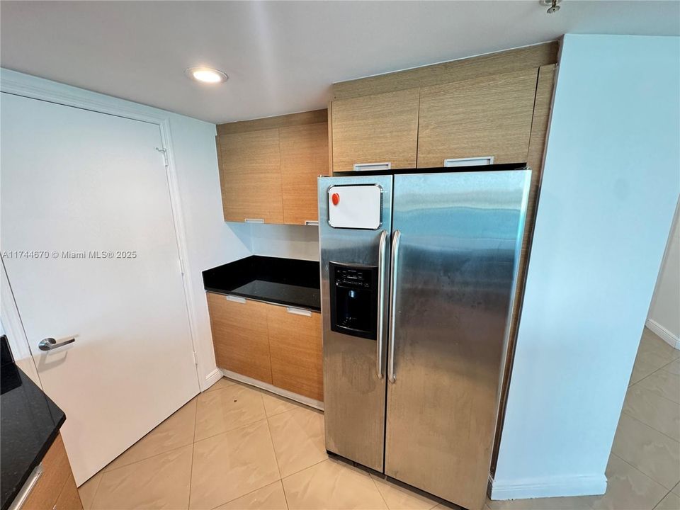 Недавно арендовано: $3,650 (2 спален, 2 ванн, 1470 Квадратных фут)