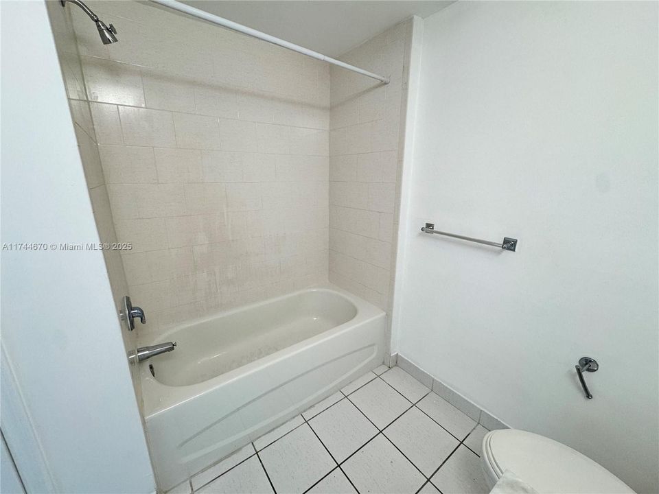 Недавно арендовано: $3,650 (2 спален, 2 ванн, 1470 Квадратных фут)