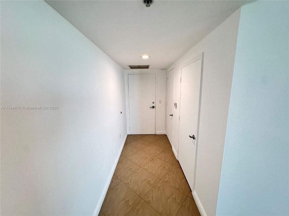 Недавно арендовано: $3,650 (2 спален, 2 ванн, 1470 Квадратных фут)