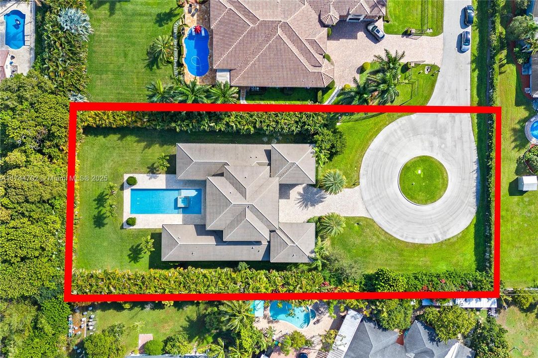 最近售出: $3,850,000 (7 贝兹, 7 浴室, 6428 平方英尺)