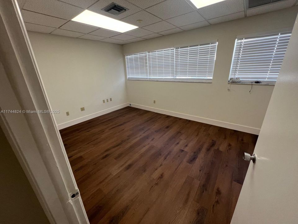 Недавно арендовано: $22 (0 спален, 0 ванн, 0 Квадратных фут)