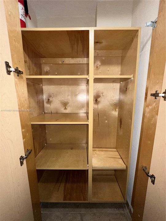 For Sale: $135,000 (0 beds, 1 baths, 360 Square Feet)