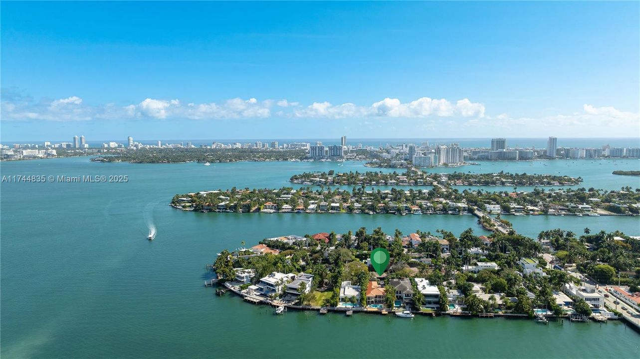 На продажу: $2,899,000 (5 спален, 5 ванн, 0 Квадратных фут)