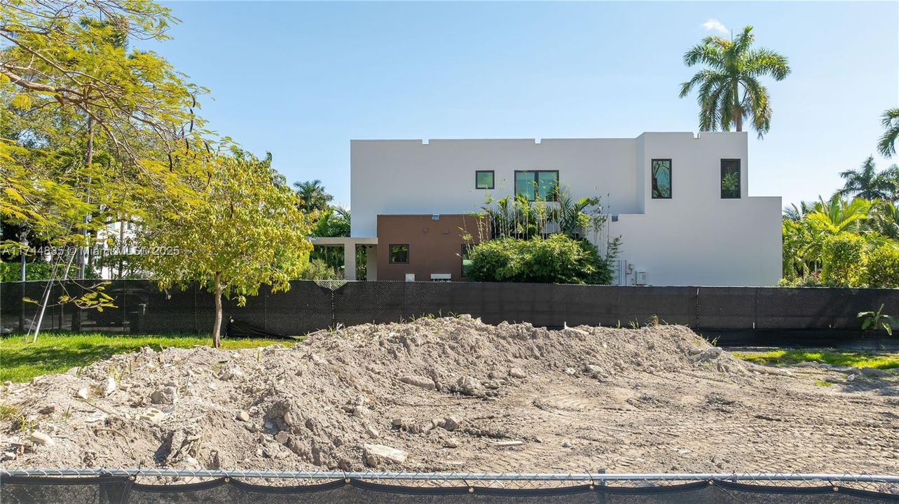 На продажу: $2,899,000 (5 спален, 5 ванн, 0 Квадратных фут)