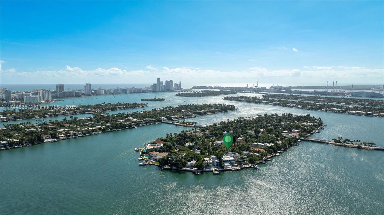 На продажу: $2,899,000 (5 спален, 5 ванн, 0 Квадратных фут)