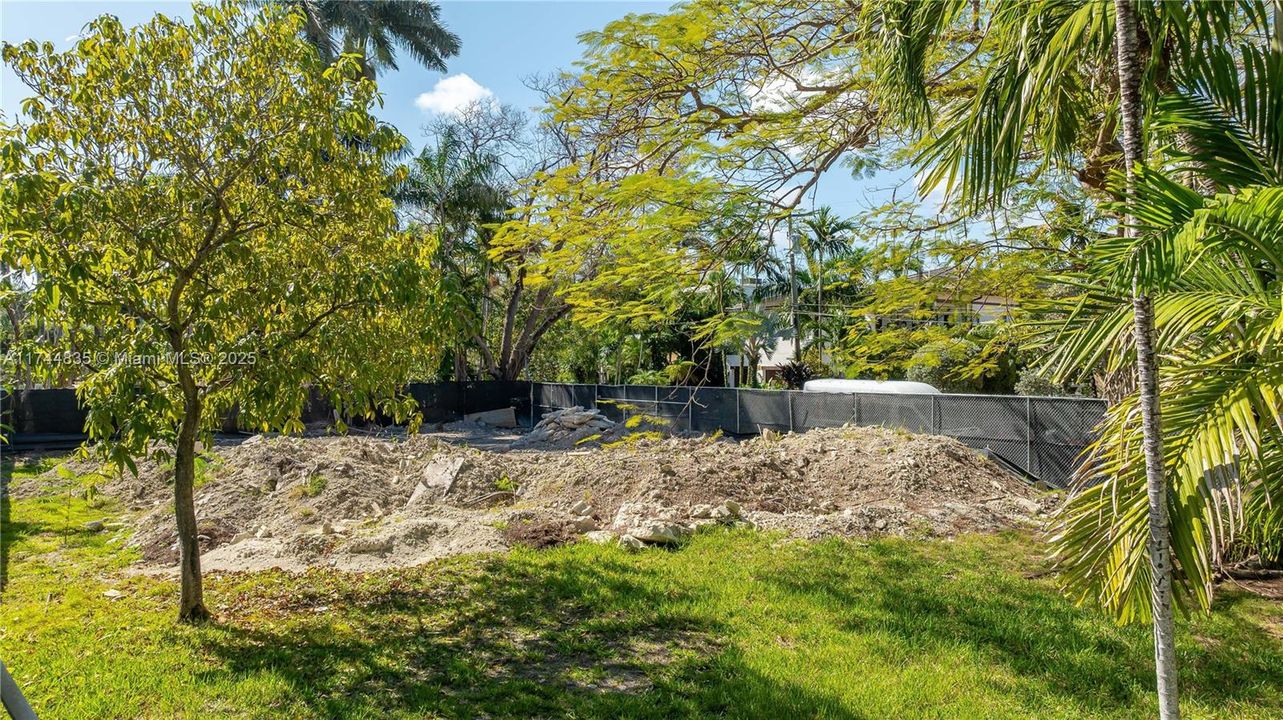 На продажу: $2,899,000 (5 спален, 5 ванн, 0 Квадратных фут)