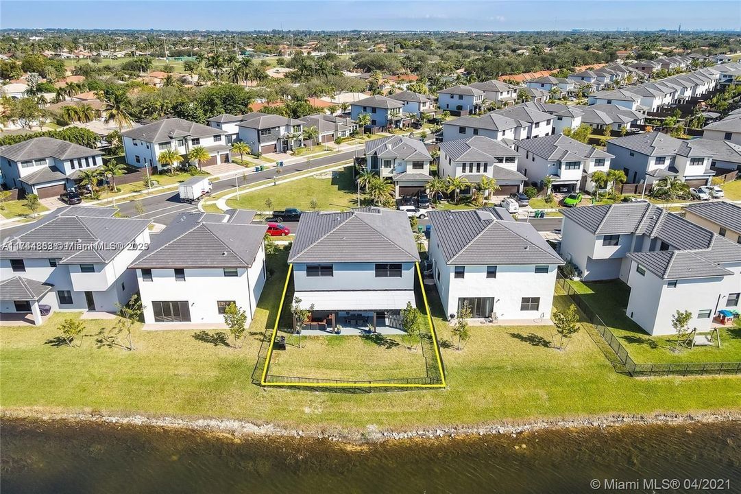 最近租的: $7,000 (5 贝兹, 3 浴室, 3050 平方英尺)