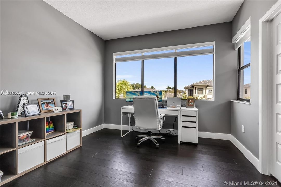 最近租的: $7,000 (5 贝兹, 3 浴室, 3050 平方英尺)