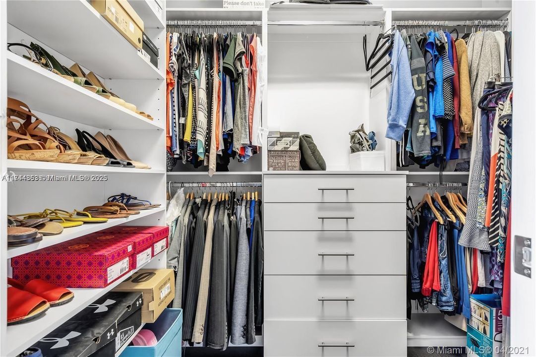 最近租的: $7,000 (5 贝兹, 3 浴室, 3050 平方英尺)