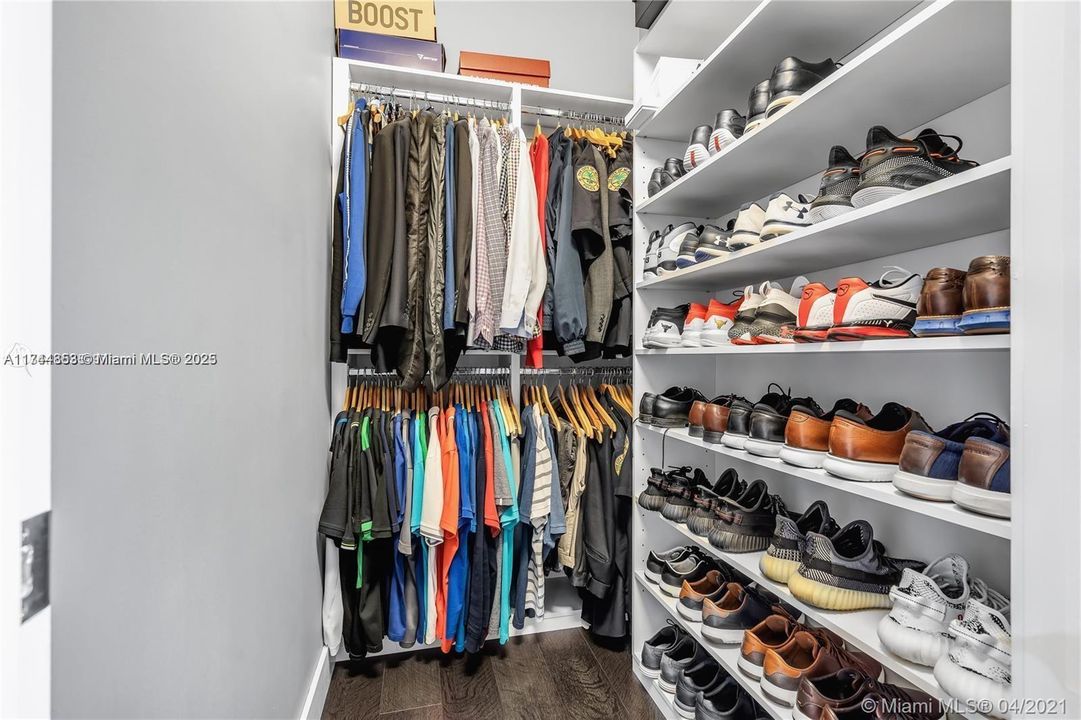 最近租的: $7,000 (5 贝兹, 3 浴室, 3050 平方英尺)