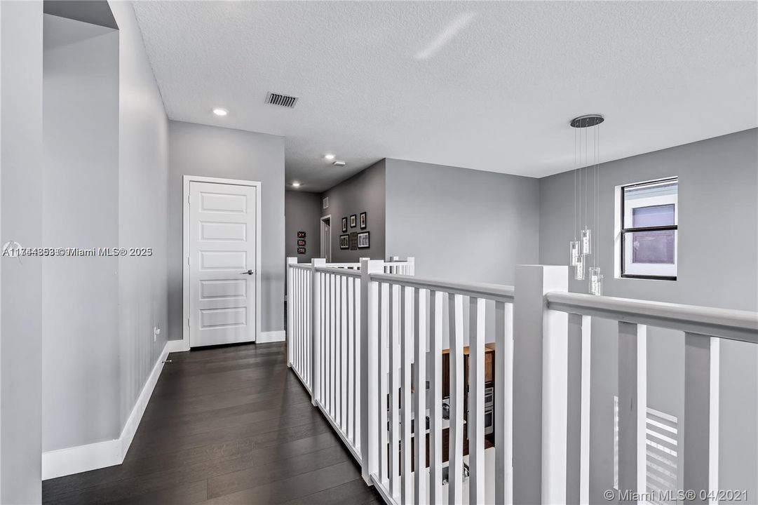 最近租的: $7,000 (5 贝兹, 3 浴室, 3050 平方英尺)