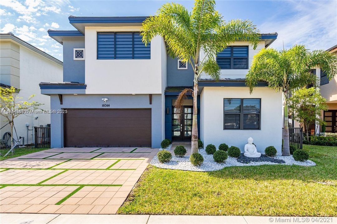 最近租的: $7,000 (5 贝兹, 3 浴室, 3050 平方英尺)