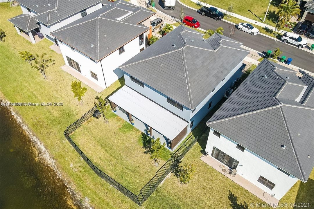 最近租的: $7,000 (5 贝兹, 3 浴室, 3050 平方英尺)