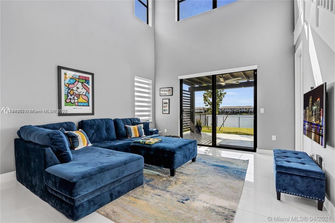 最近租的: $7,000 (5 贝兹, 3 浴室, 3050 平方英尺)