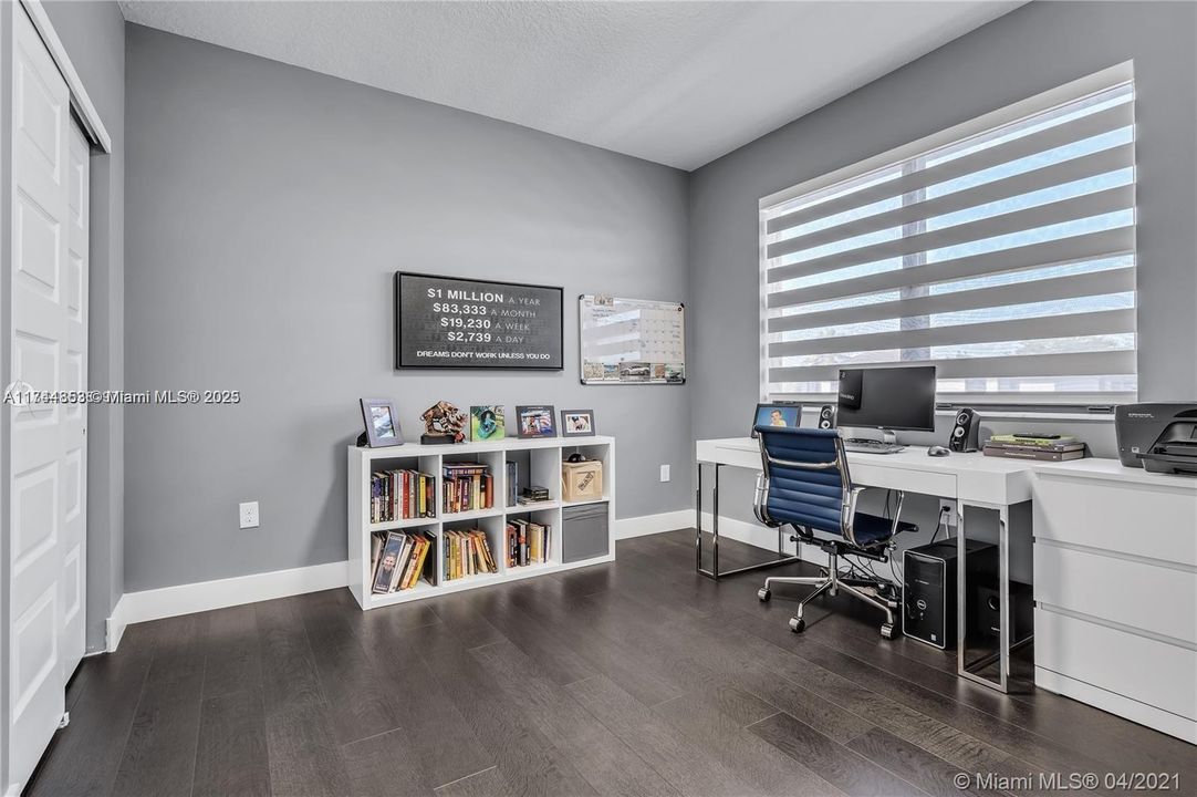 最近租的: $7,000 (5 贝兹, 3 浴室, 3050 平方英尺)