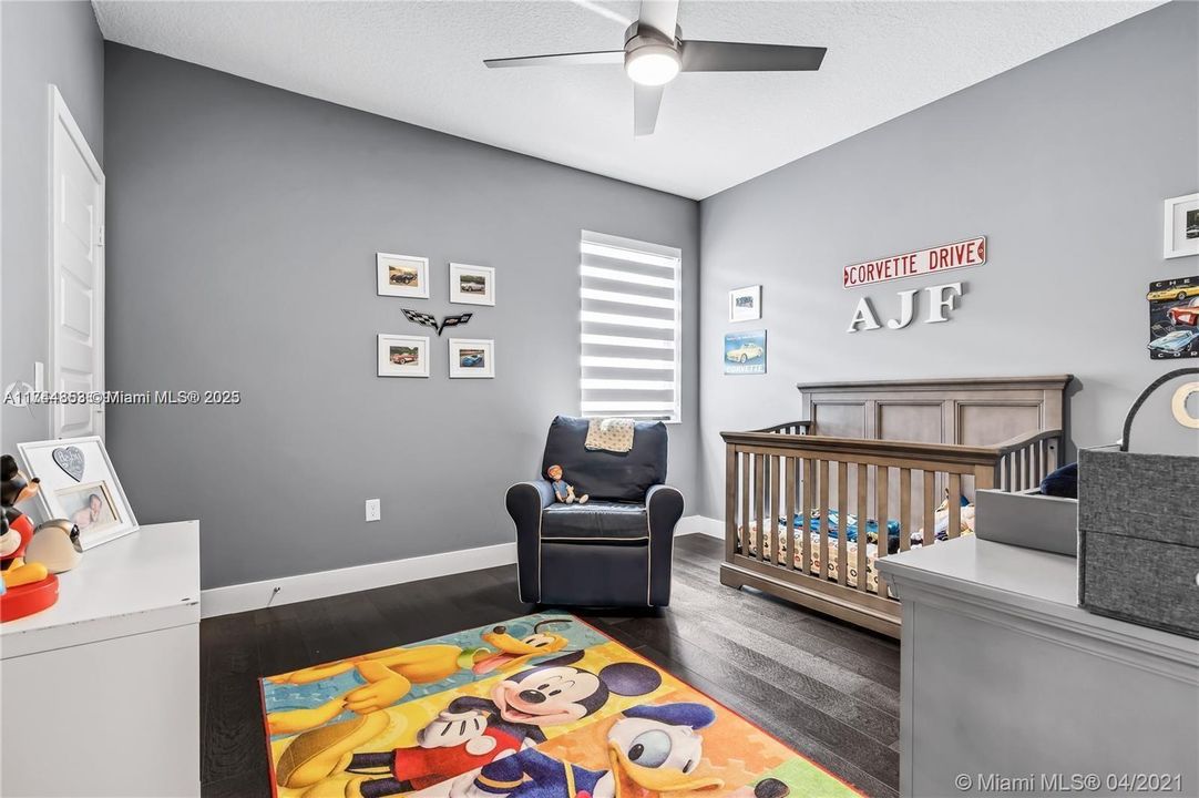 最近租的: $7,000 (5 贝兹, 3 浴室, 3050 平方英尺)