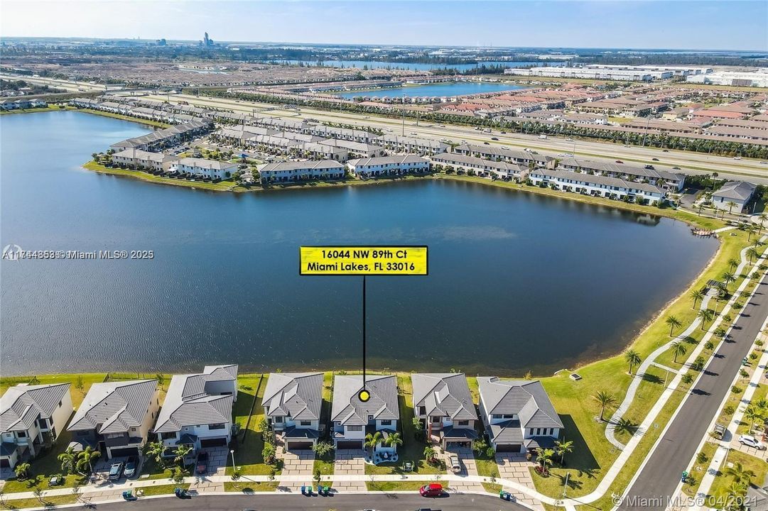 最近租的: $7,000 (5 贝兹, 3 浴室, 3050 平方英尺)