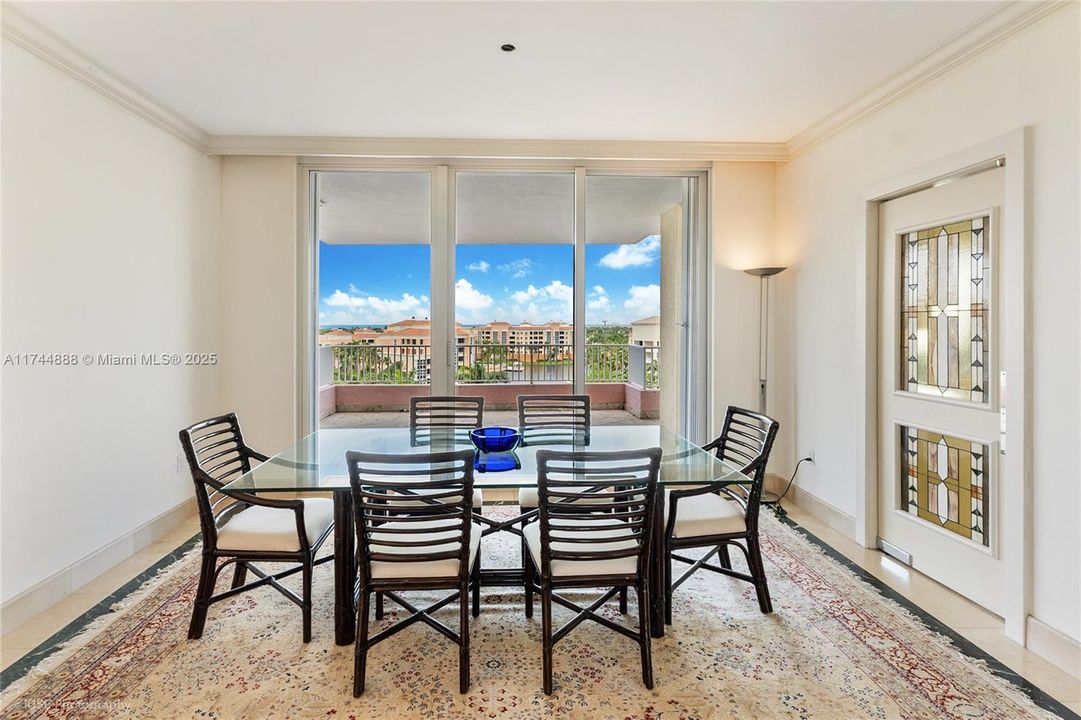 For Sale: $5,450,000 (4 beds, 5 baths, 4200 Square Feet)