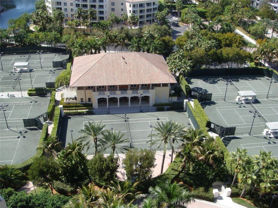 For Sale: $5,450,000 (4 beds, 5 baths, 4200 Square Feet)