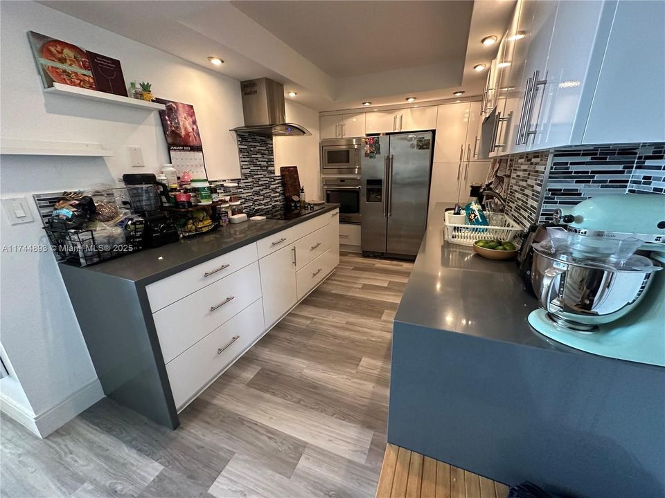 Recently Rented: $3,950 (2 beds, 2 baths, 902 Square Feet)