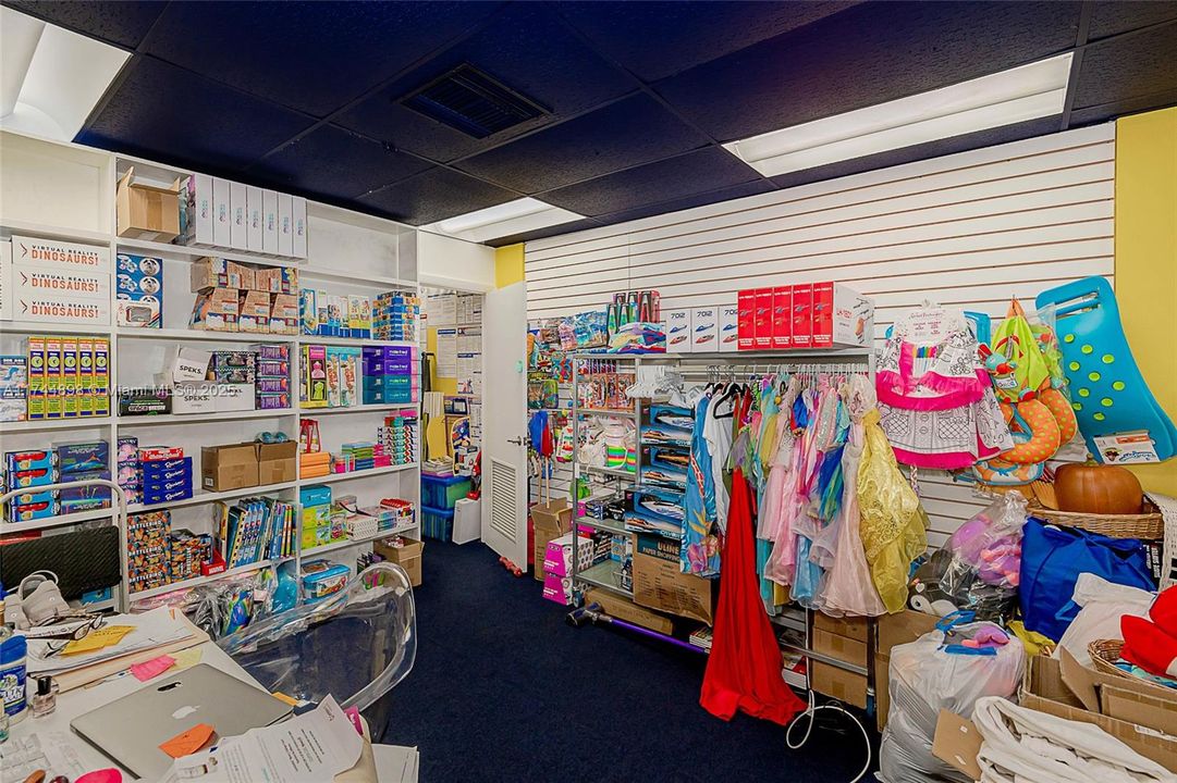 合同活跃: $150,000 (0 贝兹, 0 浴室, 0 平方英尺)