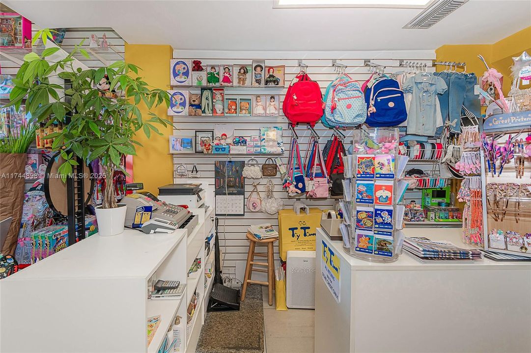 合同活跃: $150,000 (0 贝兹, 0 浴室, 0 平方英尺)