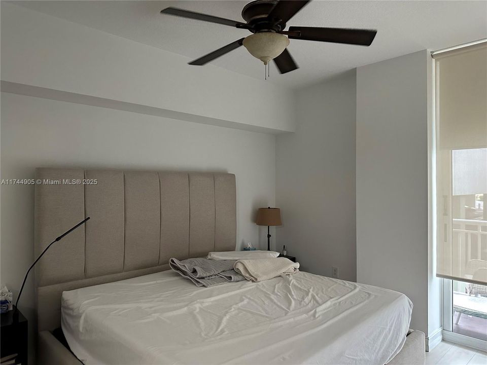 For Sale: $363,000 (2 beds, 2 baths, 1270 Square Feet)