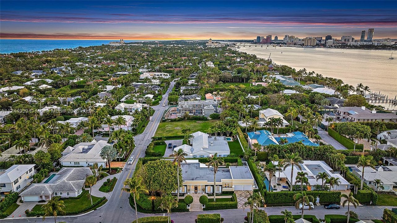 Vendido Recientemente: $13,950,000 (4 camas, 4 baños, 4412 Pies cuadrados)