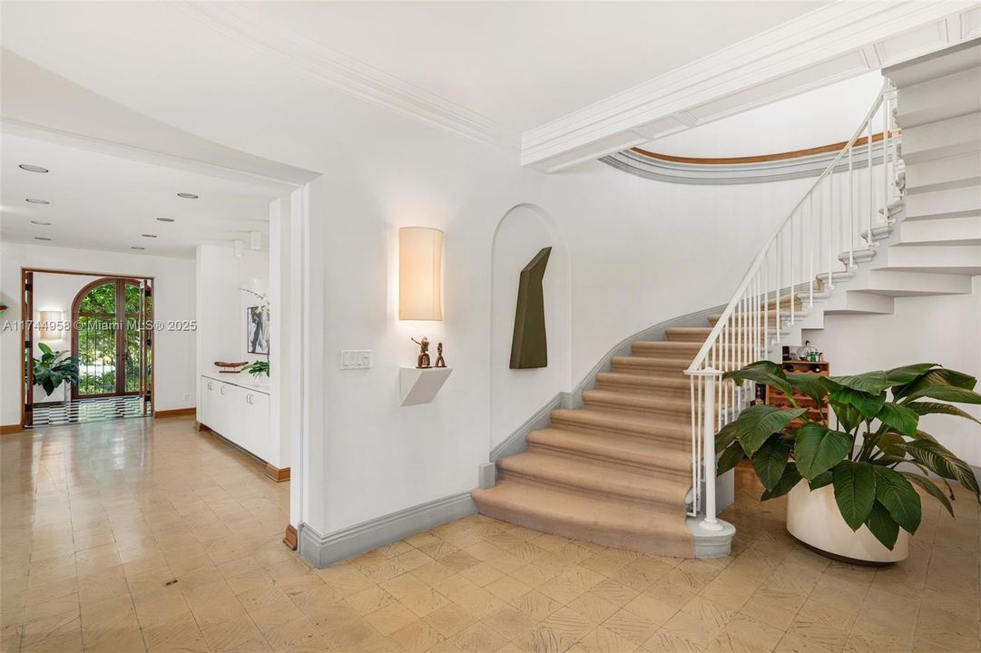 En Venta: $18,970,000 (7 camas, 8 baños, 6862 Pies cuadrados)