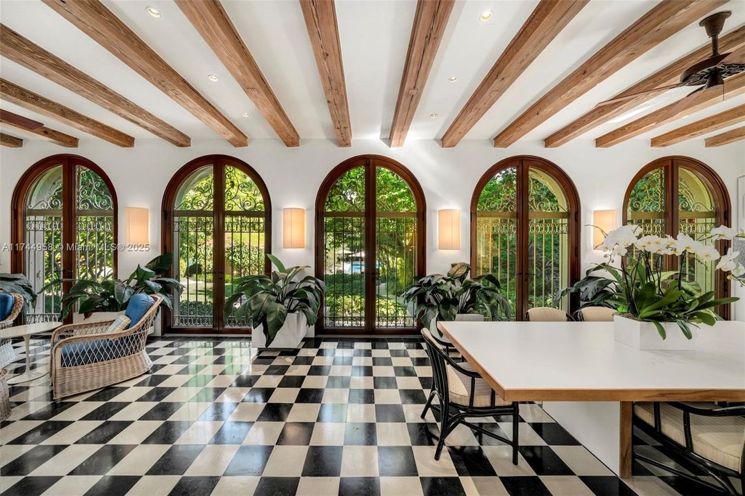 En Venta: $18,970,000 (7 camas, 8 baños, 6862 Pies cuadrados)