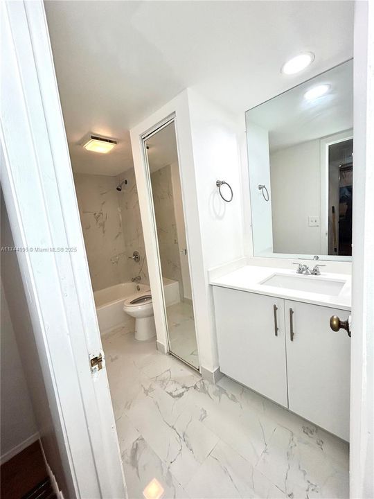 待售: $344,500 (2 贝兹, 2 浴室, 1236 平方英尺)